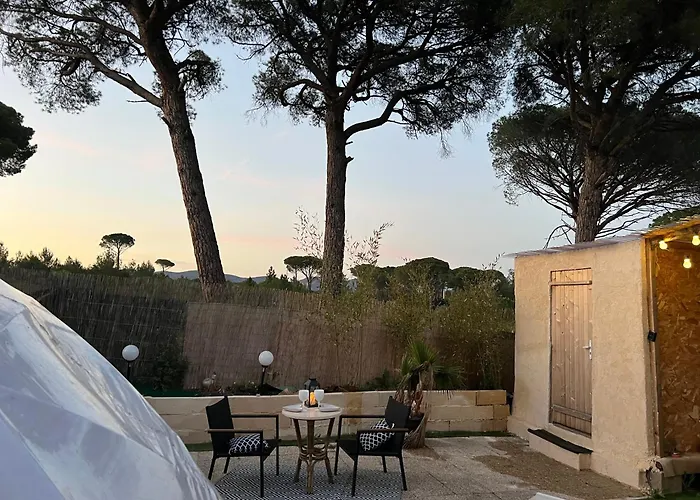 아파트 Bulle Insolite Avec Jacuzzi Prive - Nature & Romantisme A Fréjus