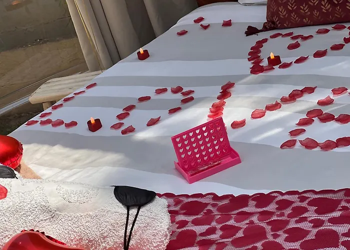 Bulle Insolite Avec Jacuzzi Prive - Nature & Romantisme A * Fréjus