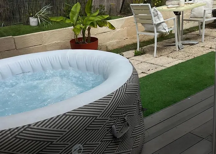 Bulle Insolite Avec Jacuzzi Prive - Nature & Romantisme A 아파트 *